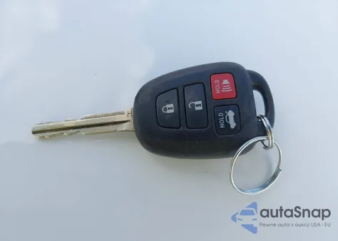 2015 Toyota Corolla S Plus z USA, uszkodzony, nr VIN 5YFBURHE1FP254350